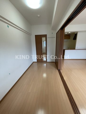 ティーズガーデンの洋室|洋室です