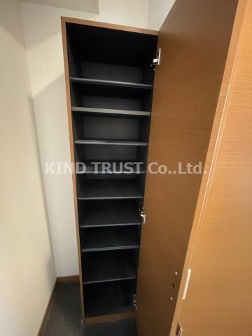 ティーズガーデンの玄関|明るい玄関です