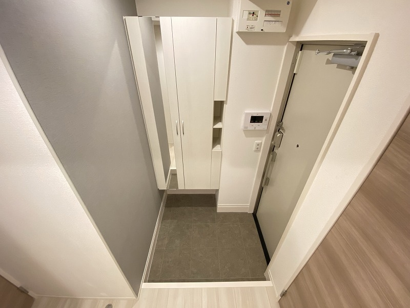 神戸市兵庫区芦原通４丁目のアパートの玄関|シューズボックス付き