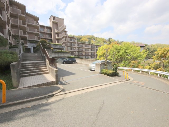 グランドビスタ生駒のエントランス