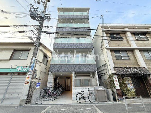 ロイヤルフィオーレあびこの外観