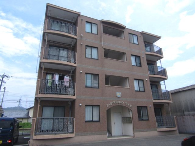 ヒーローマンション・シャラの外観