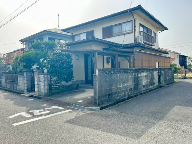 守山市石田町　中古戸建ての外観