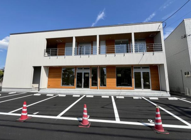 草津市橋岡町の店舗事務所