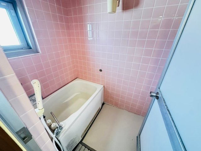 新多聞第3住宅211号棟の浴室