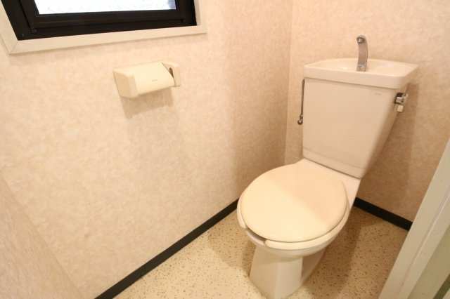 ベルシャンテ美山台のトイレ