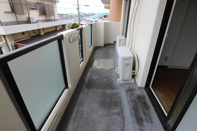 ベルシャンテ美山台のバルコニー