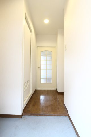 ベルシャンテ美山台の玄関