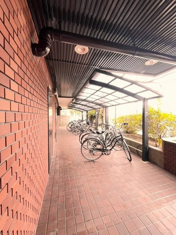 ネオハイツ垂水のエントランス