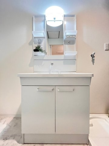 ネオハイツ垂水の洗面所