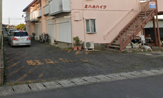 【駐車場】