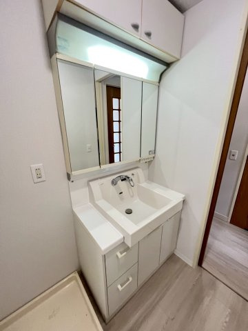 ワコーレセレナ須磨の洗面所