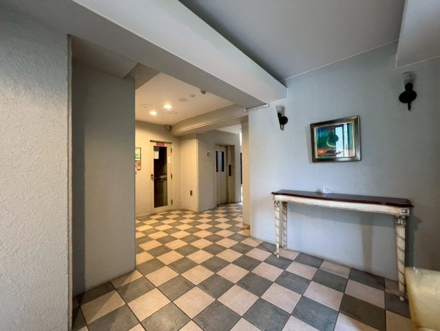 ワコーレセレナ須磨のエントランス