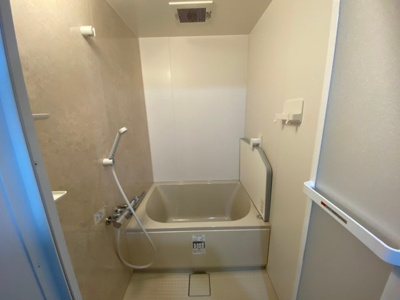 【浴室】 | 御陵前ハイツ | 落ち着いた空間のお風呂です