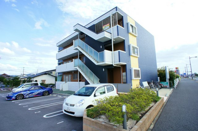 久留米市津福今町の賃貸マンションの外観|建物外観を気になさる方へ、見た目の良い物件です