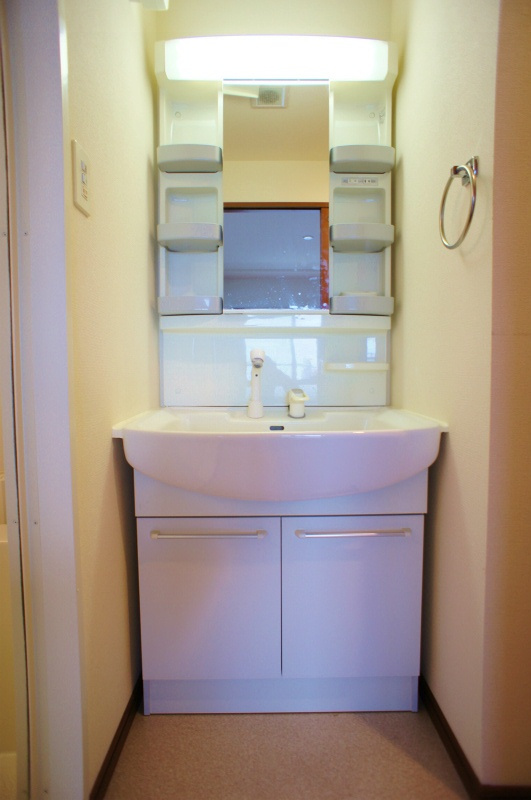 久留米市津福今町の賃貸マンションの洗面所|広い洗面スペース