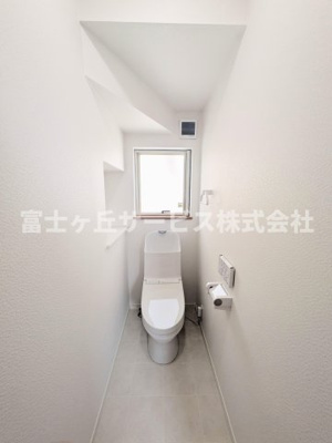 【トイレ】 | 浜松市中央区遠州浜3丁目 中古戸建て | １Fのトイレです