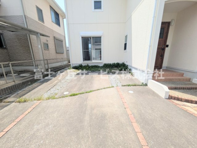 【駐車場】 | 浜松市中央区遠州浜3丁目 中古戸建て | １台駐車可能です