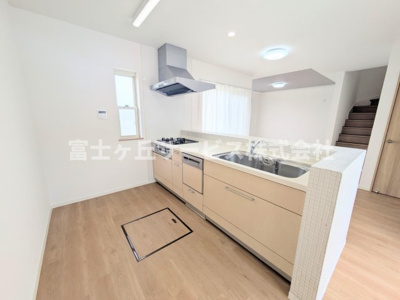 【キッチン】 | 浜松市中央区遠州浜3丁目 中古戸建て | キッチンです