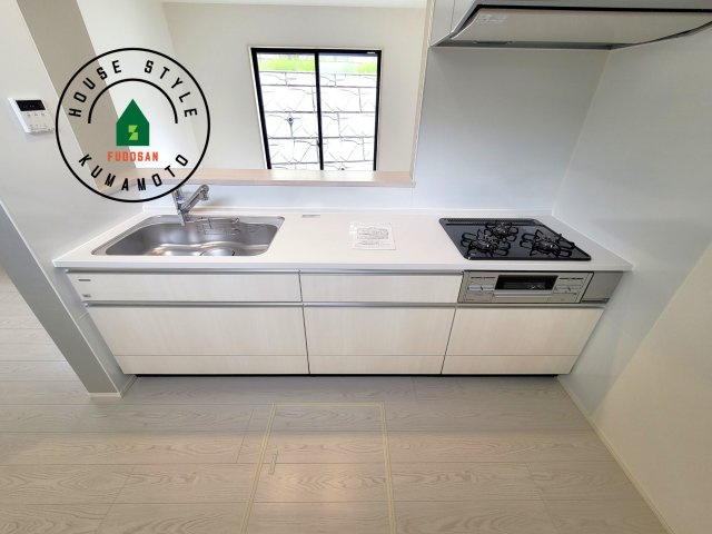 合志市御代志第12-1棟（8号棟）　のキッチン|ご家族を近くに感じられる対面キッチンのLDK。会話もはずみそうですね。