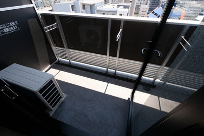 【バルコニー】 | S-RESIDENCEドーム前千代崎 | 落ち着いた時間を過ごせるバルコニーです