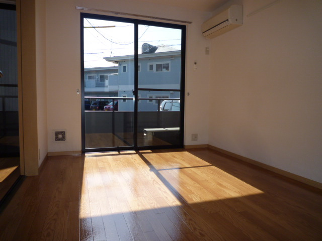 倉敷市大島のアパートの居間・リビング