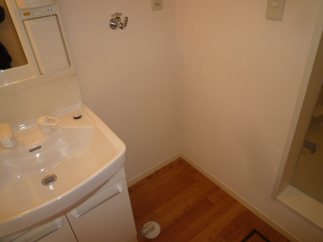 倉敷市大島のアパートのその他|洗濯機置場