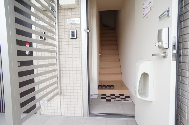 アントルメの玄関
