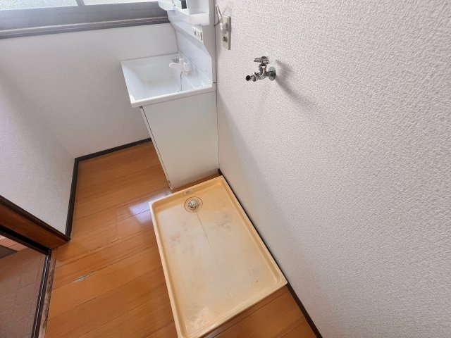 中島ハイツの洗面所|スペースが確保できる洗面所です