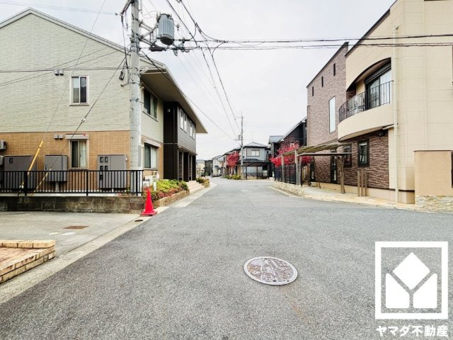 大津市大萱７丁目の前面道路含む現地写真