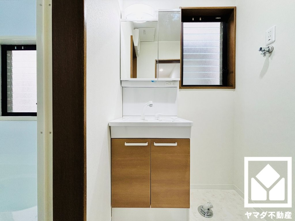 大津市大萱７丁目の独立洗面台