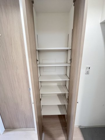 大阪市都島区都島南通１丁目の賃貸マンションの玄関