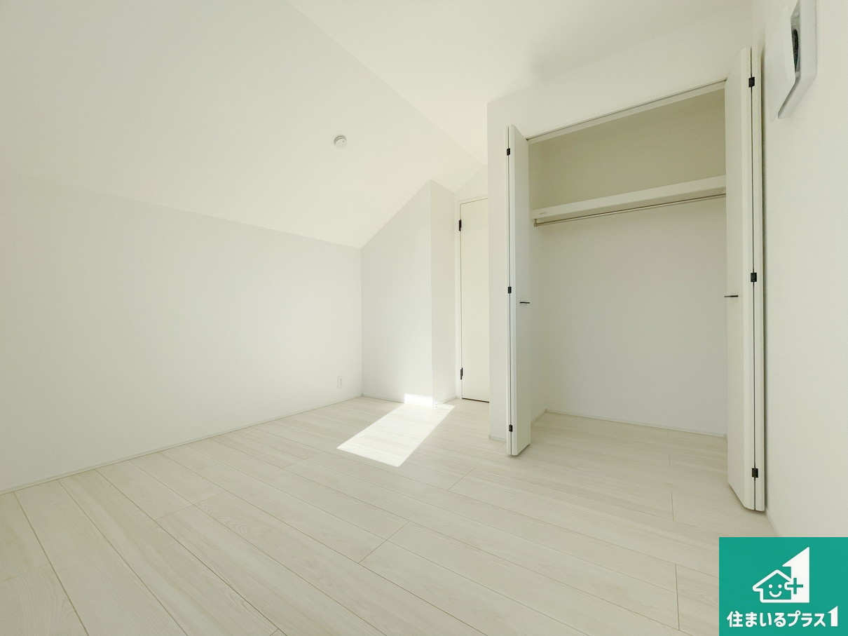 明石市朝霧台　第24-1期　新築一戸建ての洋室|シンプルな洋室は、自分好みのインテリアが楽しめます♪ご家族とインテリアや家具を選びに行くのは新築購入時の醍醐味の一つです。ぜひお楽しみください♪