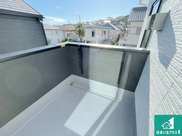 明石市朝霧台　第24-1期　新築一戸建てのバルコニー|日当たりのよいバルコニー！お部屋が開放的に！