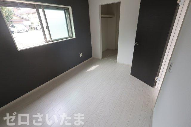 《仲介手数料無料》浦和区瀬ヶ崎４丁目32-6新築一戸建てケイアイフィットの洋室|撮影日 2025年10月3日 12:50 曇り