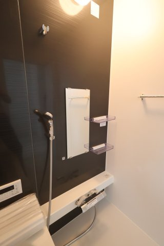 《仲介手数料無料》浦和区瀬ヶ崎４丁目32-6新築一戸建てケイアイフィットの浴室|撮影日 2025年10月3日 13:00 曇り