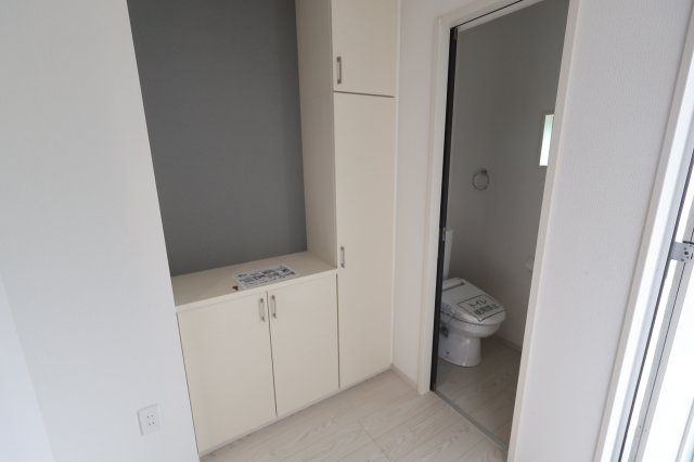 《仲介手数料無料》浦和区瀬ヶ崎４丁目32-6新築一戸建てケイアイフィットの玄関|撮影日 2025年10月3日 13:00 曇り