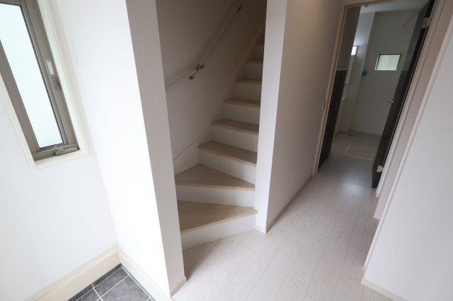 《仲介手数料無料》浦和区瀬ヶ崎４丁目32-6新築一戸建てケイアイフィットの内装|撮影日 2025年10月3日 13:00 曇り