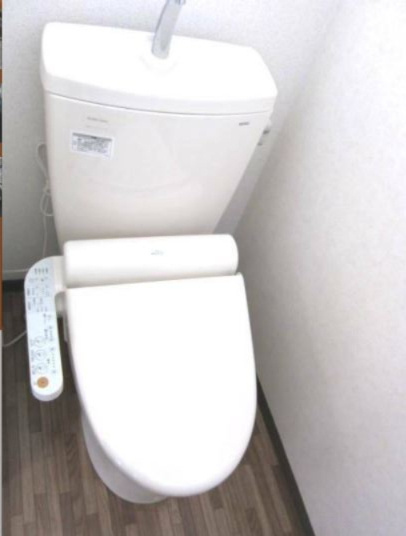 ポリマーローズのトイレ|洗浄機能付き暖房便座