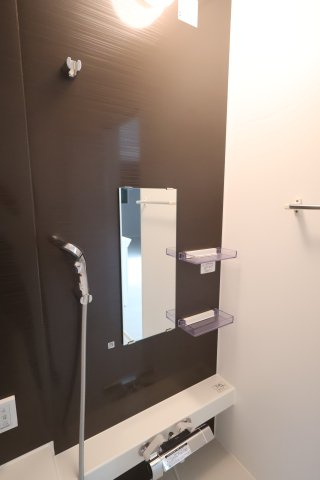 《仲介手数料無料》浦和区瀬ヶ崎４丁目32-6(3号棟)新築一戸建てケイアイフィットの浴室|撮影日 2025年10月3日 13:00 曇り