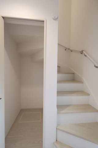 《仲介手数料無料》浦和区瀬ヶ崎４丁目32-6(3号棟)新築一戸建てケイアイフィットの収納|撮影日 2025年10月3日 13:00 曇り