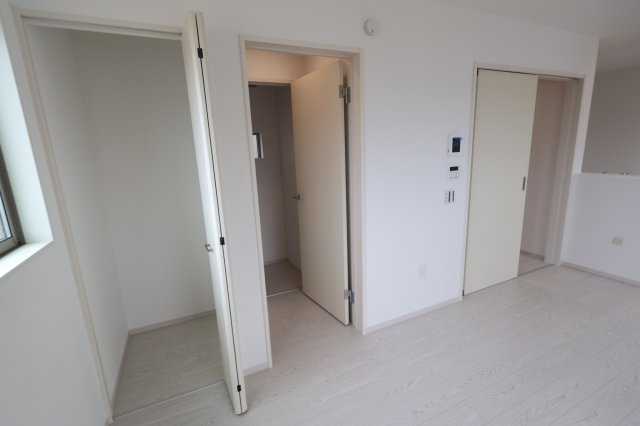 《仲介手数料無料》浦和区瀬ヶ崎４丁目32-6(3号棟)新築一戸建てケイアイフィットの収納|撮影日 2025年10月3日 13:00 曇り