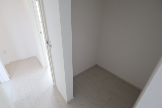 《仲介手数料無料》浦和区瀬ヶ崎４丁目32-6(3号棟)新築一戸建てケイアイフィットの収納|撮影日 2025年10月3日 13:00 曇り