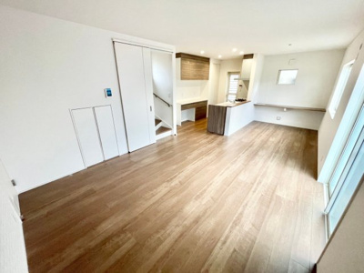 【居間・リビング】 | ☆クレストガーデン口田南・安佐北区口田南1丁目☆