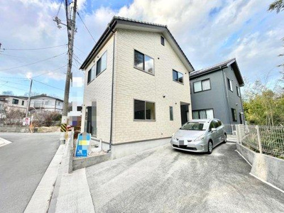 【外観】 | ☆安佐南区相田5丁目☆ | 現地（2025年2月）撮影◆■爽やかな青空の下に贅沢なほどに降り注ぐ陽光、豊かな居住性と、クオリティが見事に調和した住空間は、住まうことの喜びを感じさせてくれます。