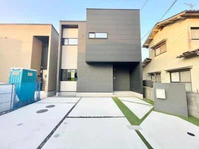 【外観】 | ☆安佐北区可部東5丁目　新築分譲☆ | Ｎo4　令和6年8月完成☆大切な時間を共に過ごすのは、「家族」も「お住まい」も同じです。時代が経っても変わらない居住性の高さと、いつまでも色褪せず住む毎に親しみ深くなるデザイン。
