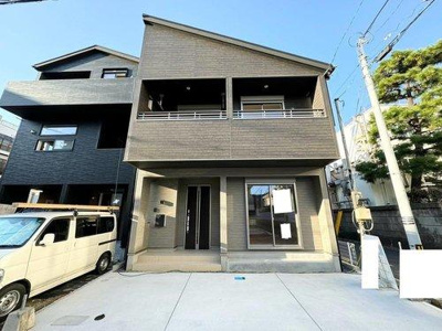 【外観】 | ☆南区旭1丁目　新築分譲☆ | ☆２０２４年１１月上旬完成済☆陽光に照らされ、美しく輝く邸宅はそこに住まうご家族に幸福感と満足感を与え続け、快適な暮らしをもたらしてくれます。