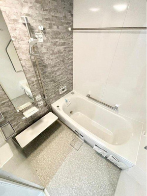 【浴室】 | ☆廿日市市宮島口上1丁目　新規分譲☆ | A棟◆バスルーム◆快適な使い心地とゆとりある空間が1日の疲れを解きほぐすバスルーム。空間も浴槽もゆったりのびのび使えるゆとり設計で快適なリラックスタイムを過ごせます。