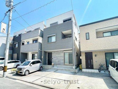 【外観】 | ☆南区宇品御幸1丁目☆ | ◆築７年の築浅物件◆この家からスタートする「新しいライフスタイル」はご家族にとって大切で貴重な時間。少しでも豊かに、そして快適に…そんな理想の暮らしを叶えてくれるお家になるはずです。