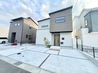 【外観】 | ☆東広島市西条町寺家字明戸岩【セルリアンステージシリーズ】　新築分譲☆ | 自転車置き場や物置場として、お子様の遊ぶスペースとして、ゆとりある敷地だからこそ可能な多用途にご利用いただけるスペースです。